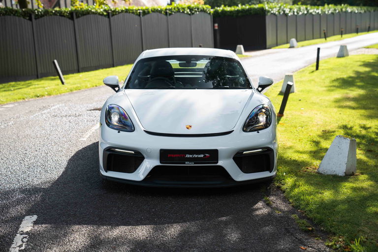 Porsche 718 Cayman GT4