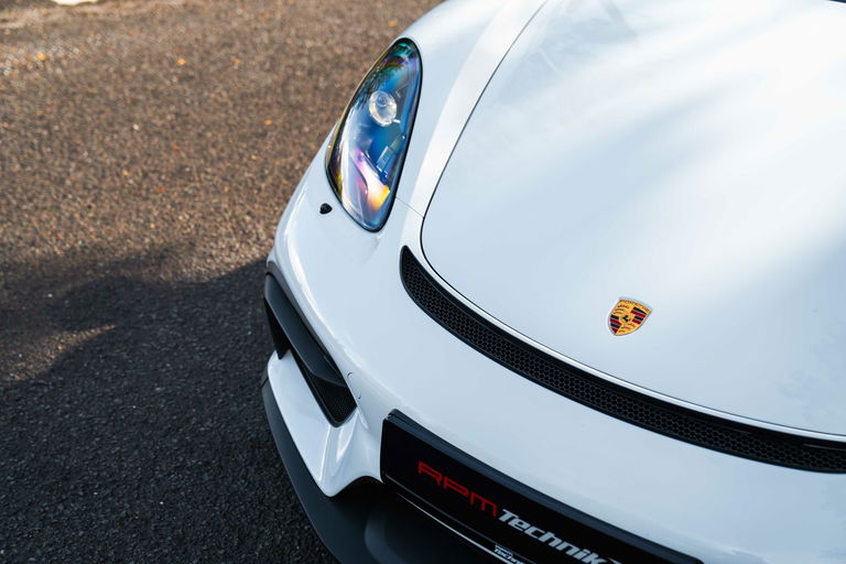 Porsche 718 Cayman GT4
