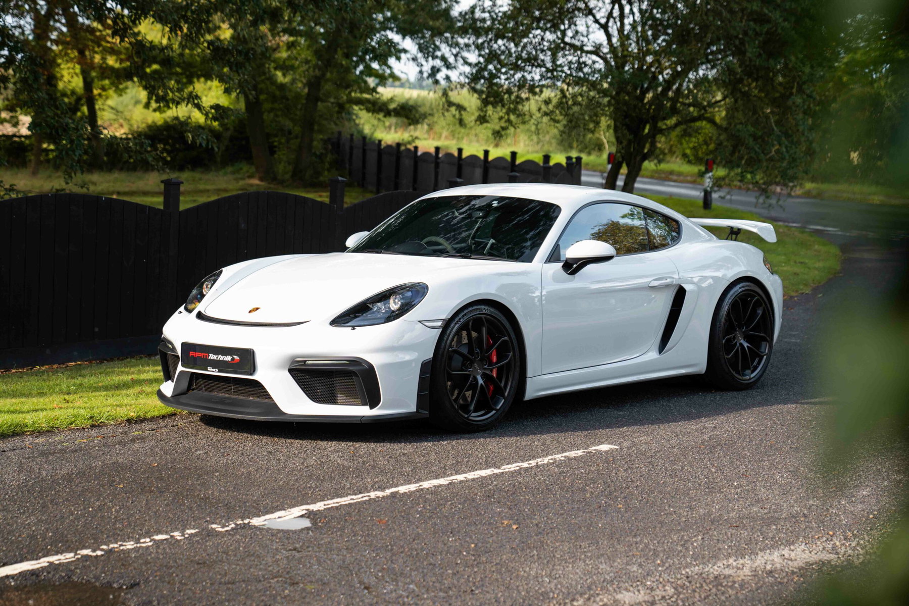 Porsche 718 Cayman GT4 2021 - elferspot.com - Marketplace for