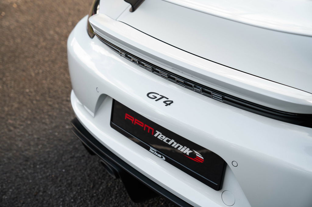 Porsche 718 Cayman GT4