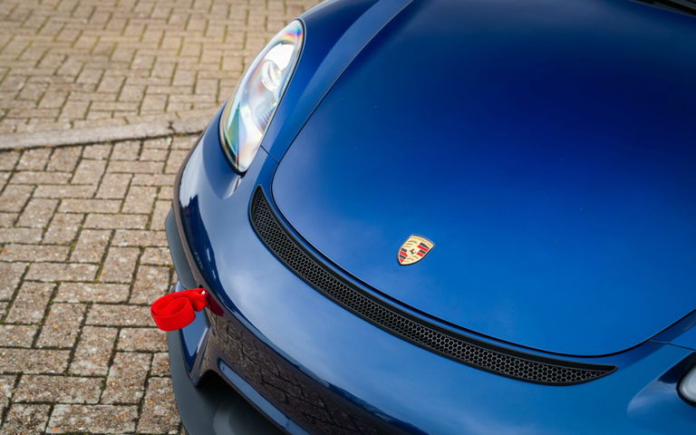 Porsche 718 Cayman GT4