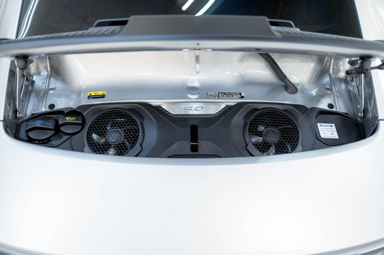 Porsche 992 GT3 Touring