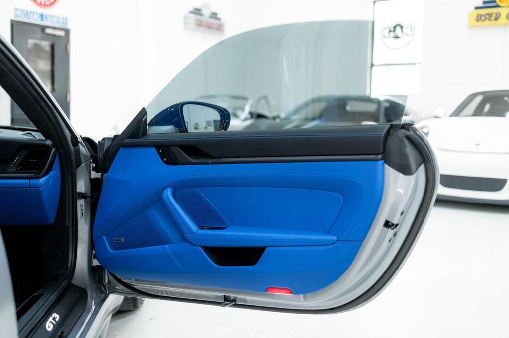 Porsche 992 GT3 Touring