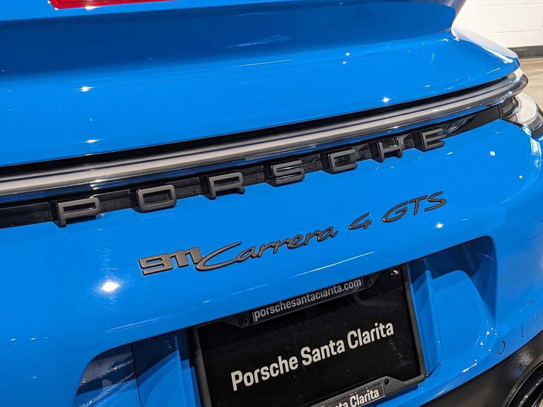Porsche 992 Carrera 4 GTS