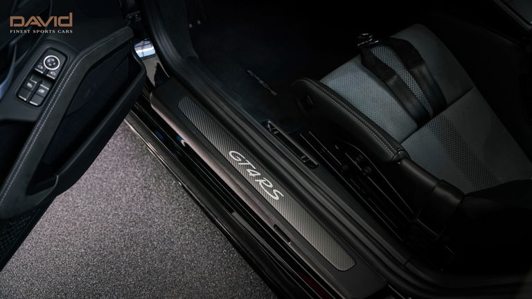 Porsche 718 Cayman GT4 RS