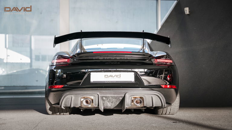 Porsche 718 Cayman GT4 RS