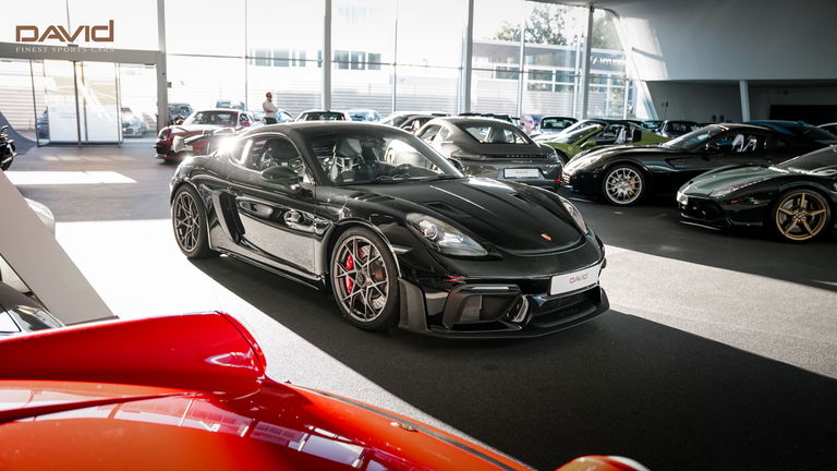 Porsche 718 Cayman GT4 RS