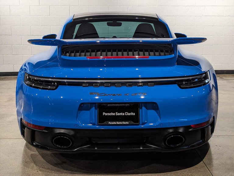 Porsche 992 Carrera 4 GTS