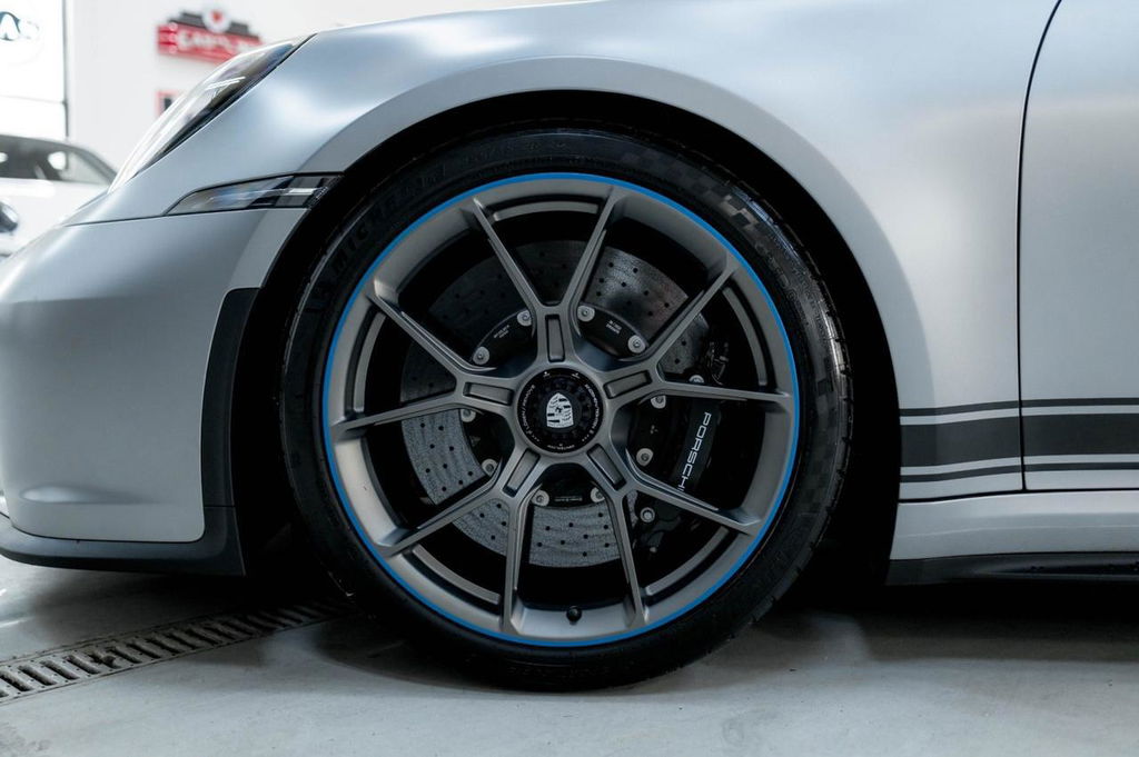 Porsche 992 GT3 Touring