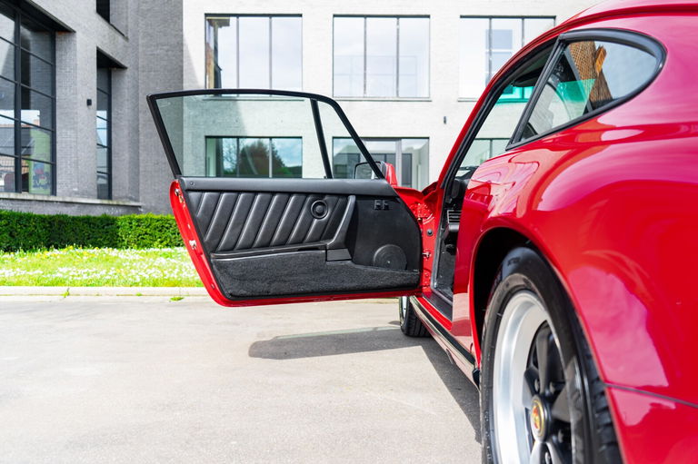 Porsche 911 Carrera 3.2