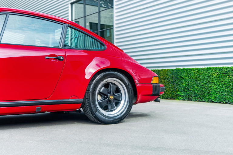 Porsche 911 Carrera 3.2