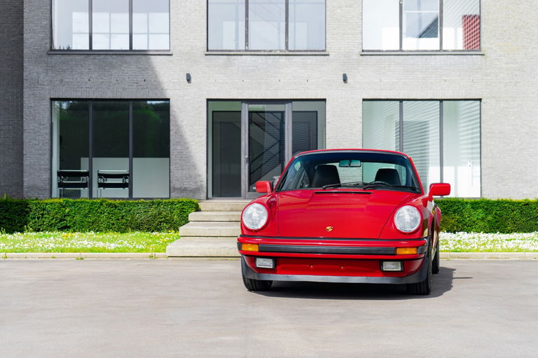 Porsche 911 Carrera 3.2