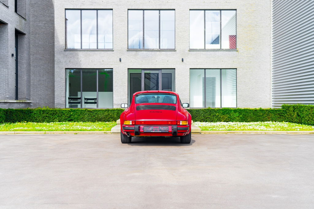 Porsche 911 Carrera 3.2
