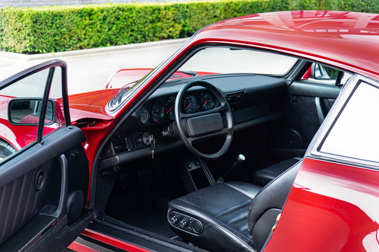 Porsche 911 Carrera 3.2