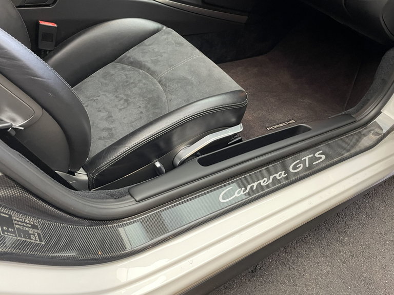 Porsche 997.2 Carrera GTS