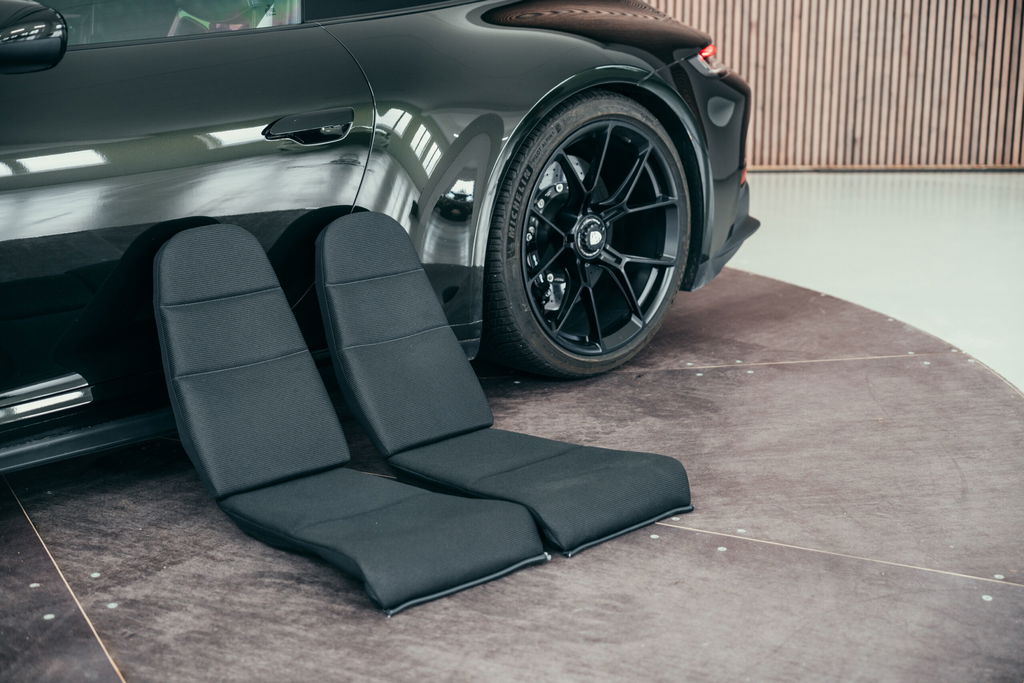 Porsche 992 GT3 Touring