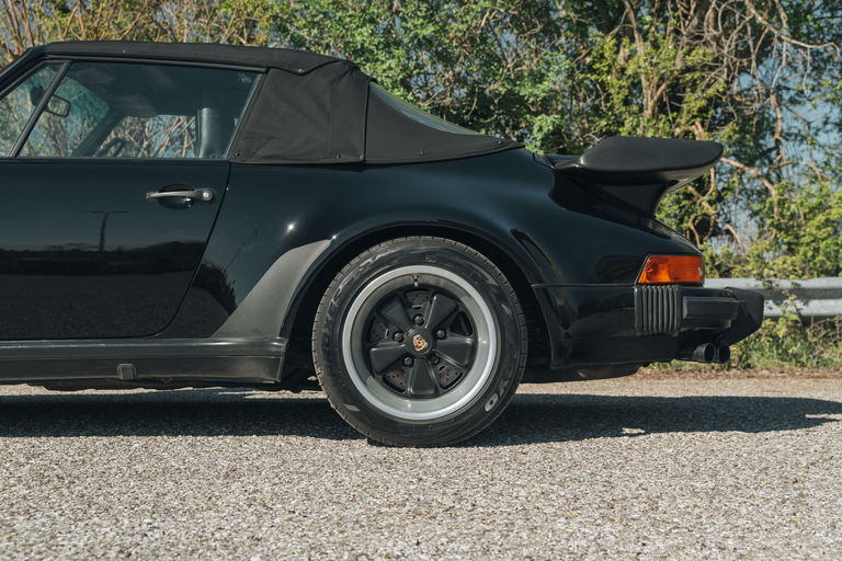 Porsche 911 Turbo 3.3