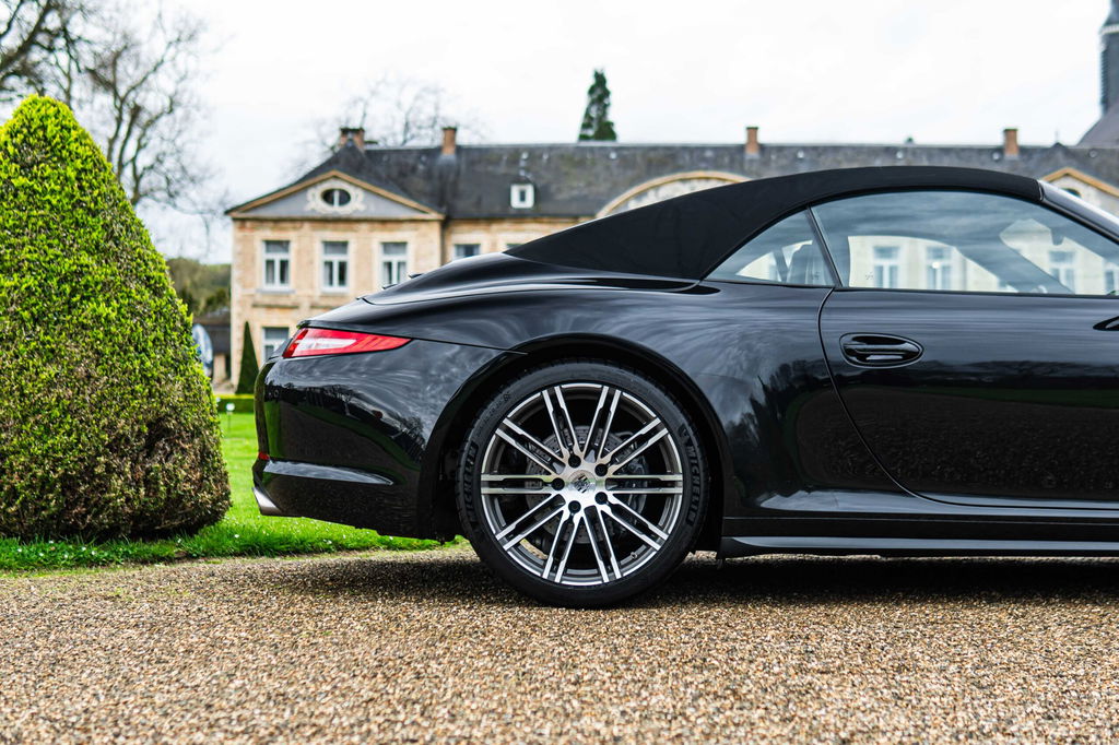 Porsche 991 Carrera 4 Black Edition