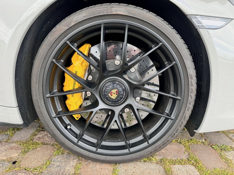 Porsche 991.2 Carrera 4 GTS