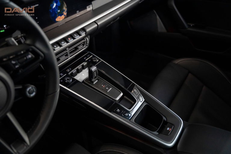 Porsche 992 Carrera GTS