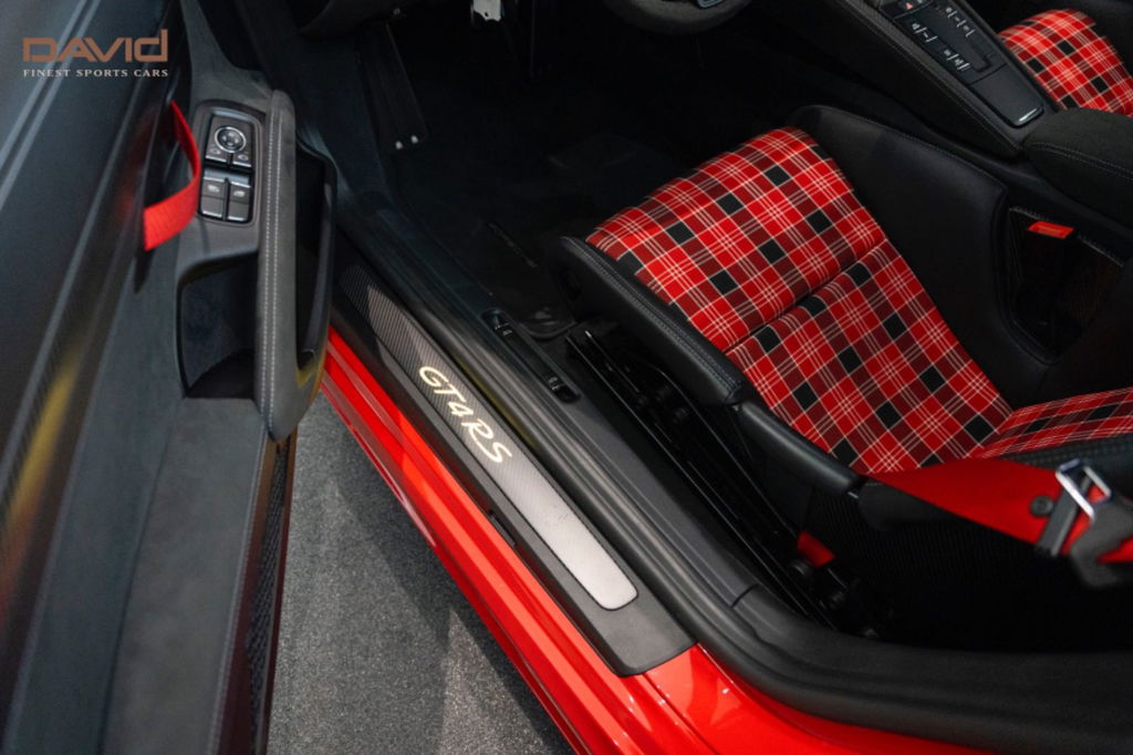 Porsche 718 Cayman GT4 RS