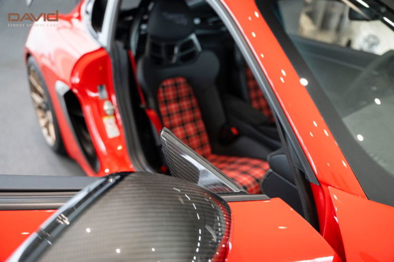 2023-porsche-178-cayman-gt4-rs