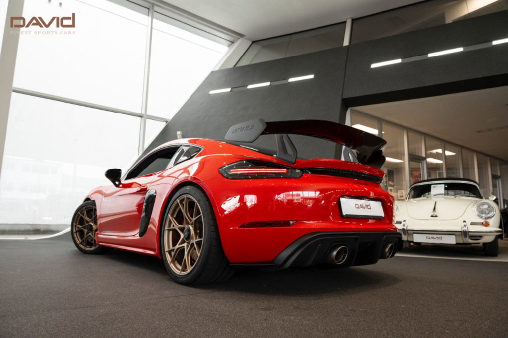 Porsche 718 Cayman GT4 RS