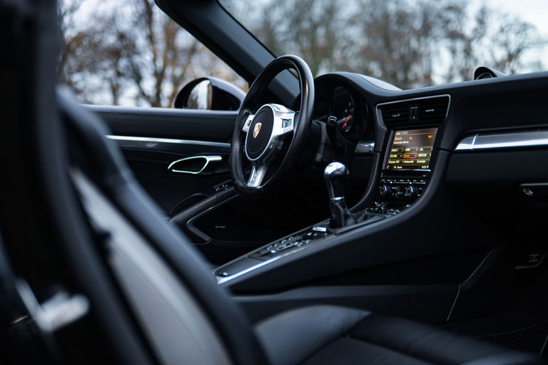 Porsche 991 Carrera 4 Black Edition