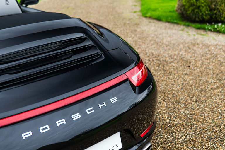 Porsche 991 Carrera 4 Black Edition