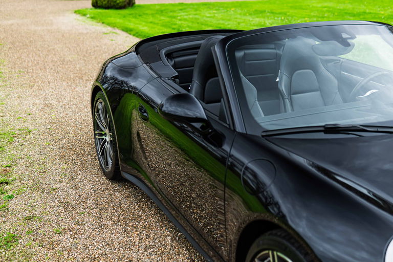 Porsche 991 Carrera 4 Black Edition