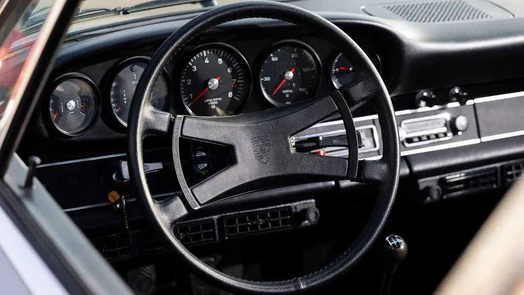 Porsche 911 S (F-Modell)