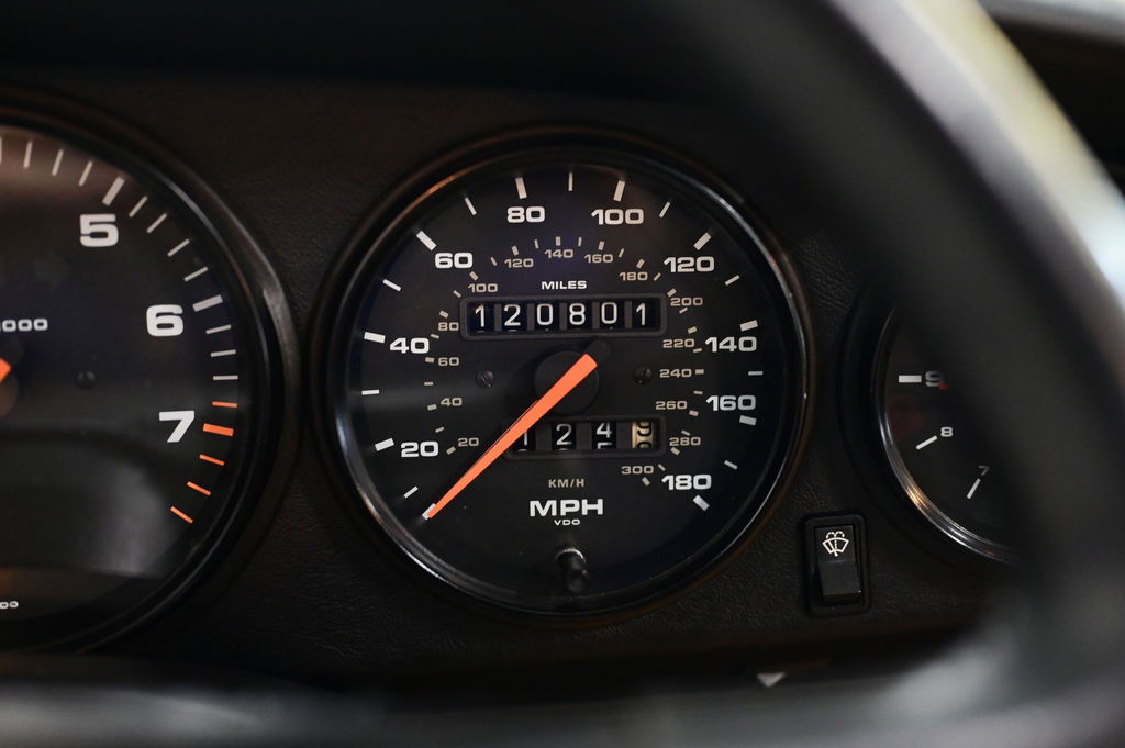 Porsche 964 Carrera 4