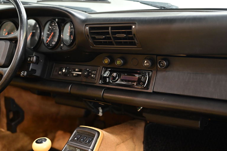 Porsche 964 Carrera 4