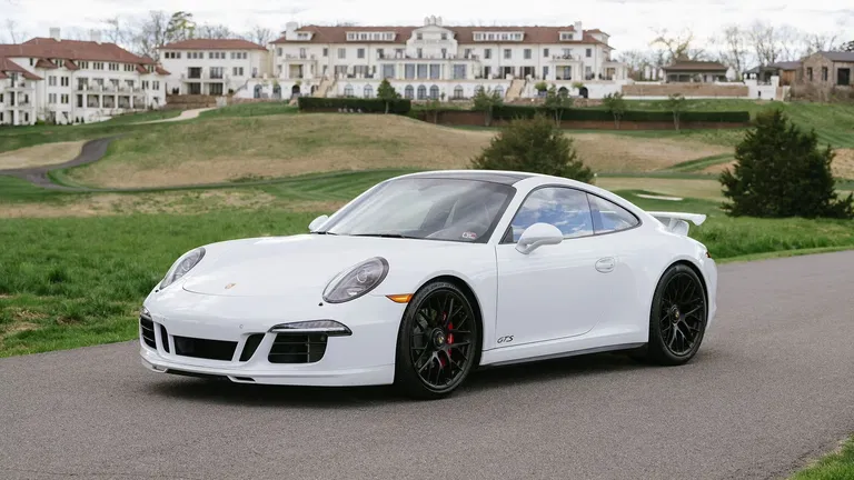 Porsche 991 Carrera GTS