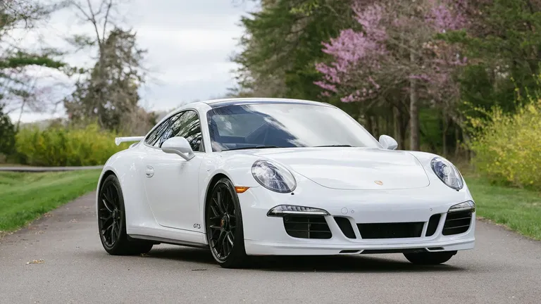 Porsche 991 Carrera GTS