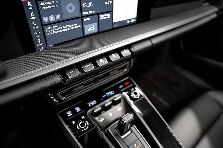 Porsche 992 Carrera 4S