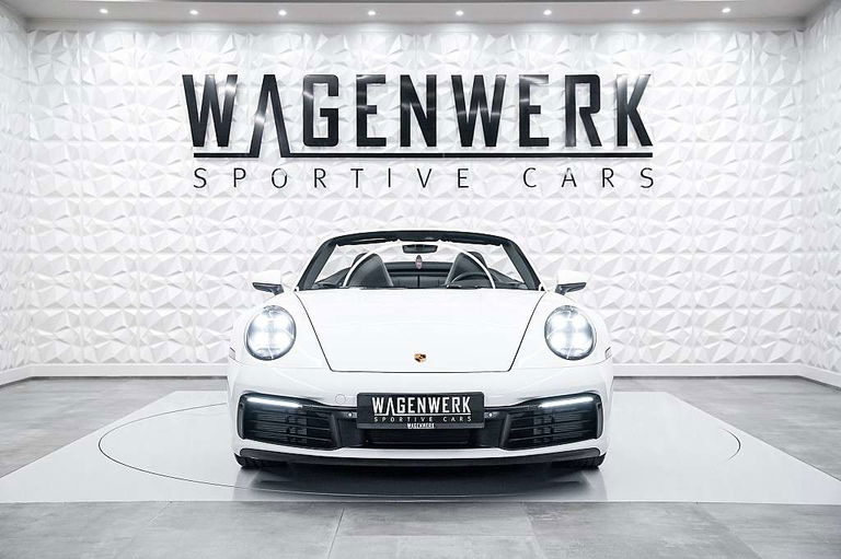 Porsche 992 Carrera 4S