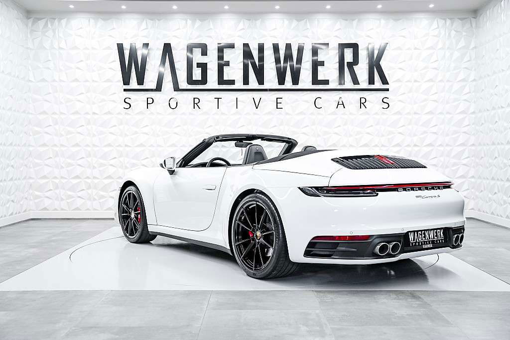 Porsche 992 Carrera 4S