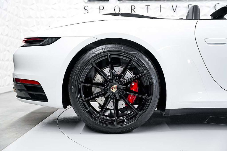 Porsche 992 Carrera 4S