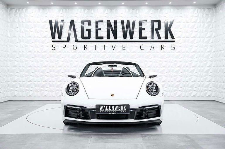 Porsche 992 Carrera 4S