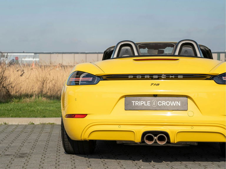Porsche 718 Boxster T