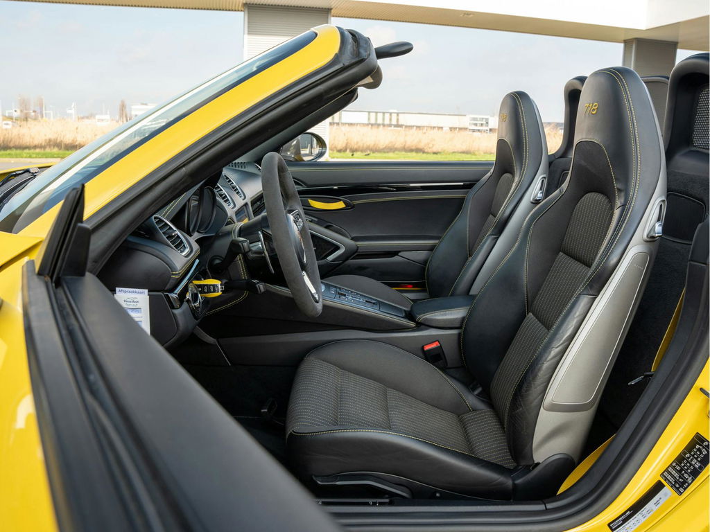 Porsche 718 Boxster T