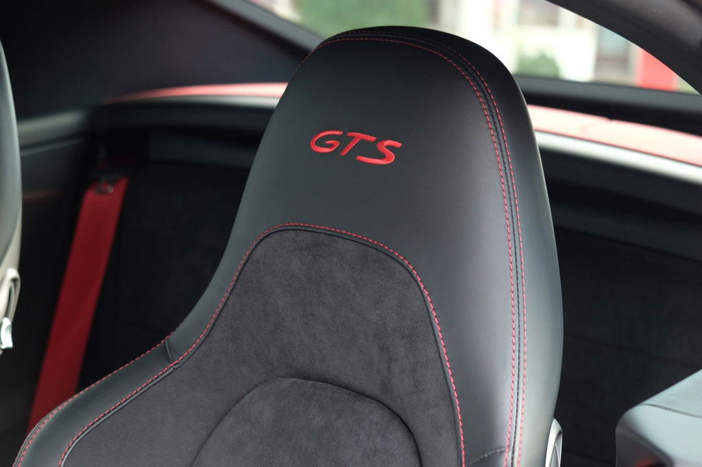 Porsche 991.2 Carrera GTS