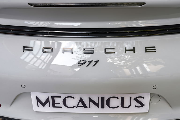 Porsche 991 Carrera GTS