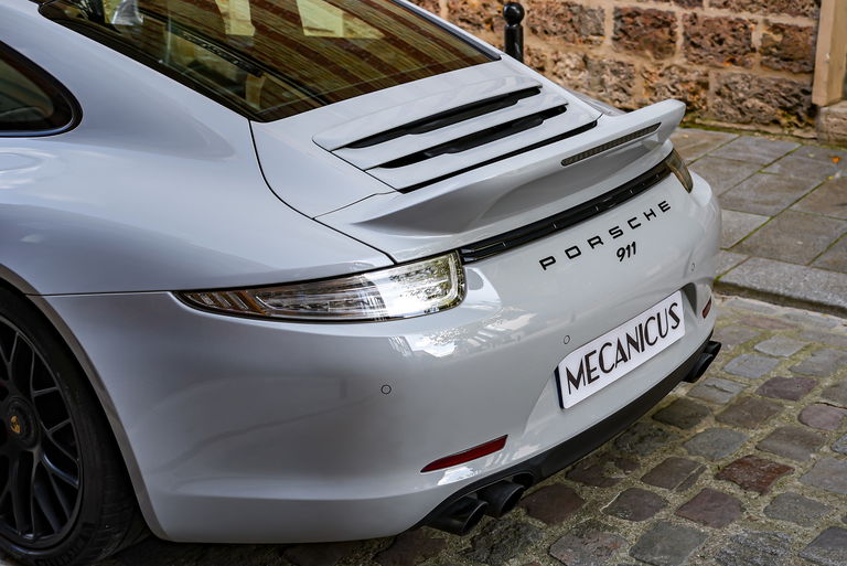 Porsche 991 Carrera GTS