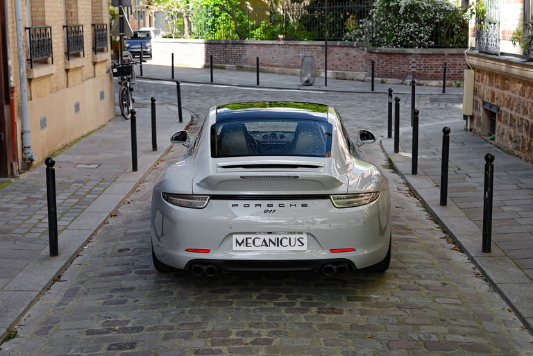 Porsche 991 Carrera GTS