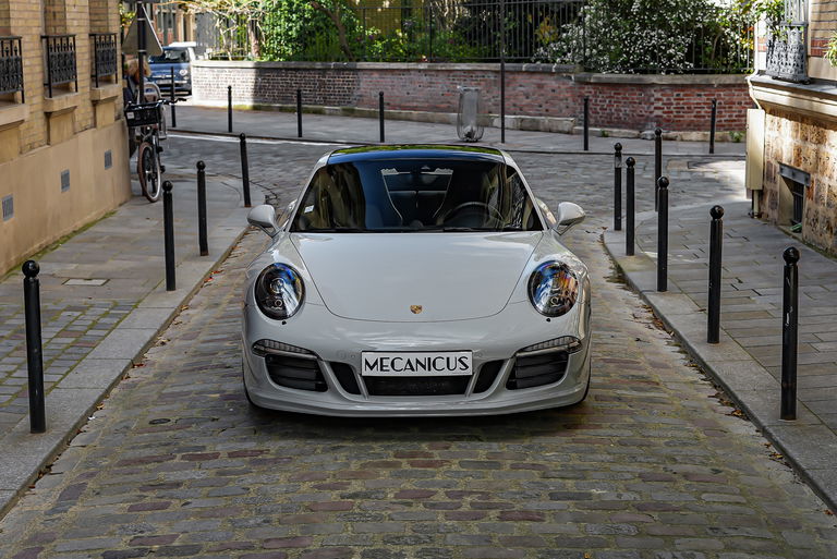 Porsche 991 Carrera GTS