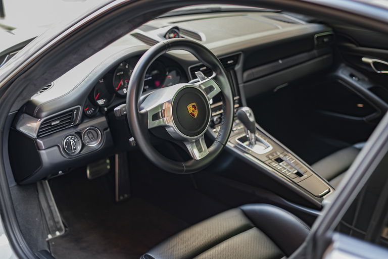Porsche 991 Carrera GTS