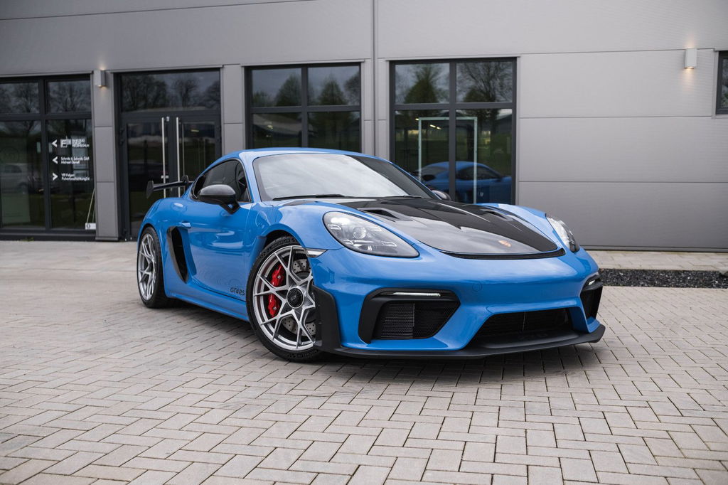 Porsche 718 Cayman GT4 RS
