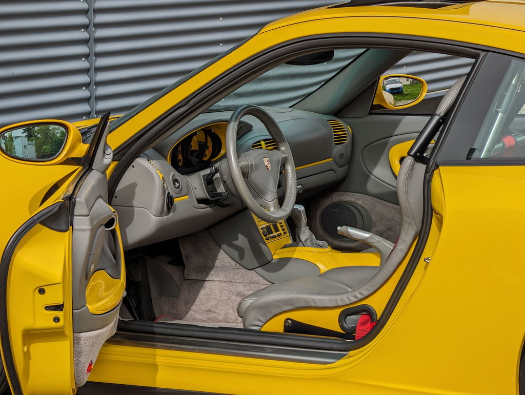 Porsche 996 Carrera 4S